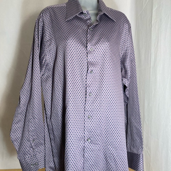Large button down top - Picture 7 of 12